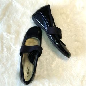 Reaction Kenneth Cole patent leather  Mary Jane slip-ons